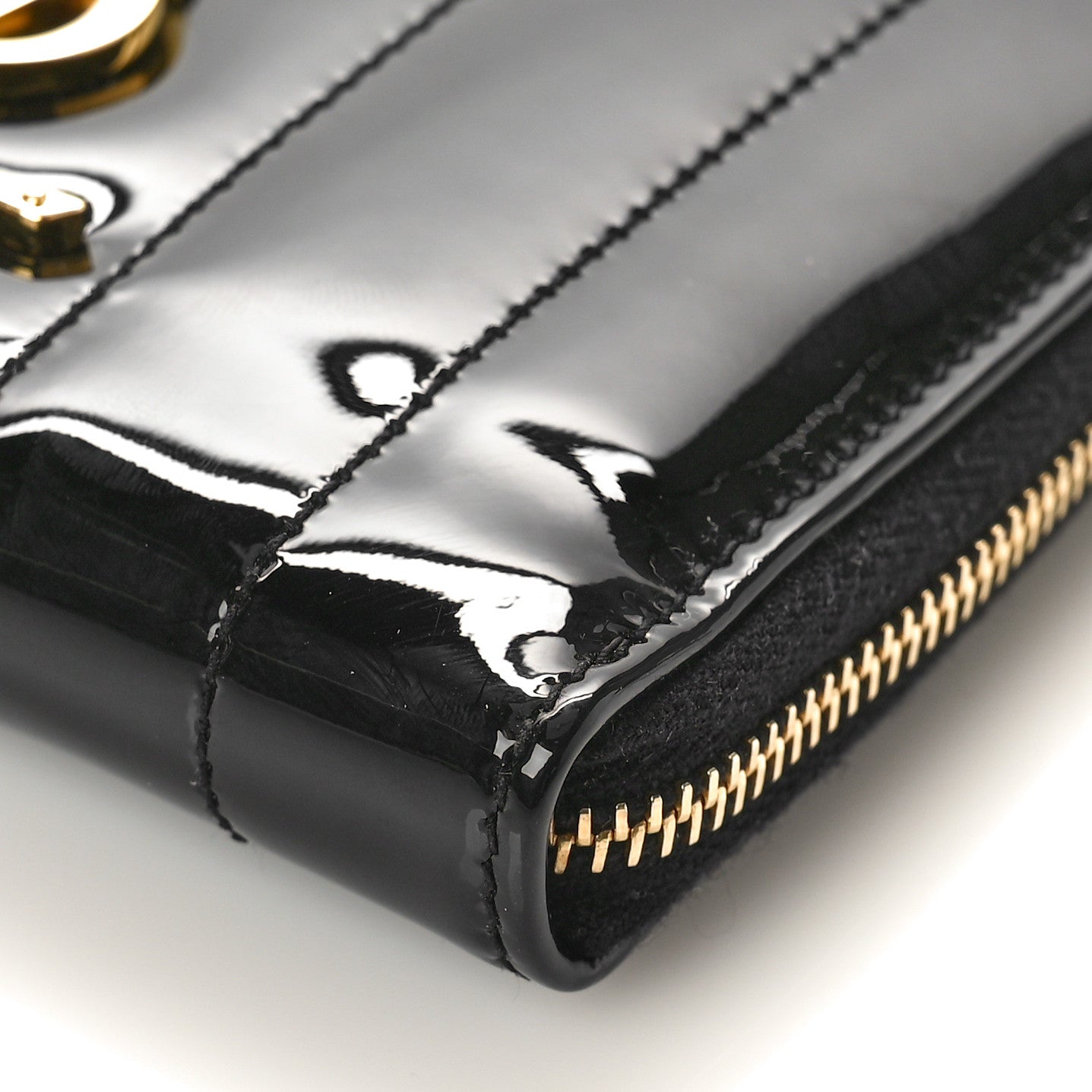 Saint Laurent Patent Matelasse Monogram Vicky Zip Around Card Holder Black 8 of 9