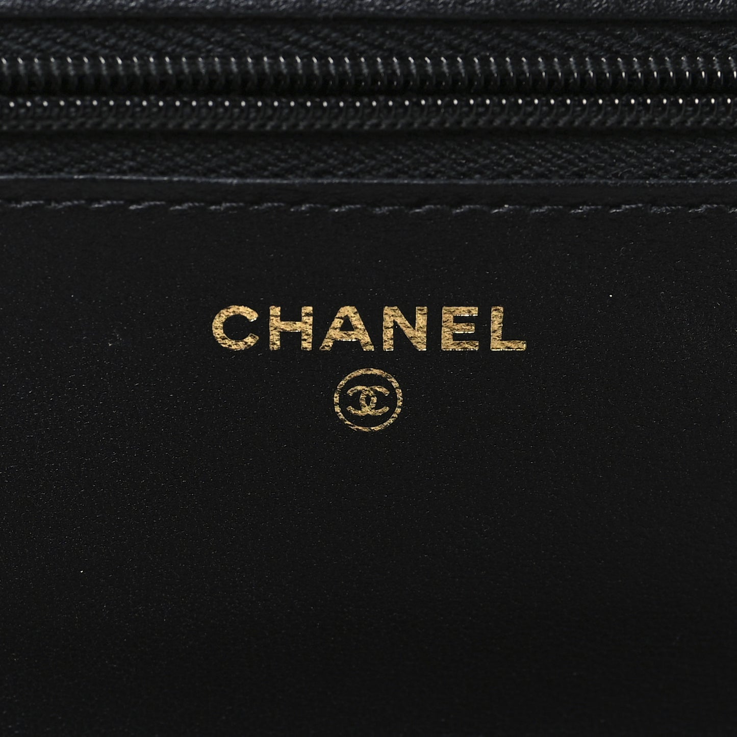 Lambskin Quilted Wallet On Chain WOC Black