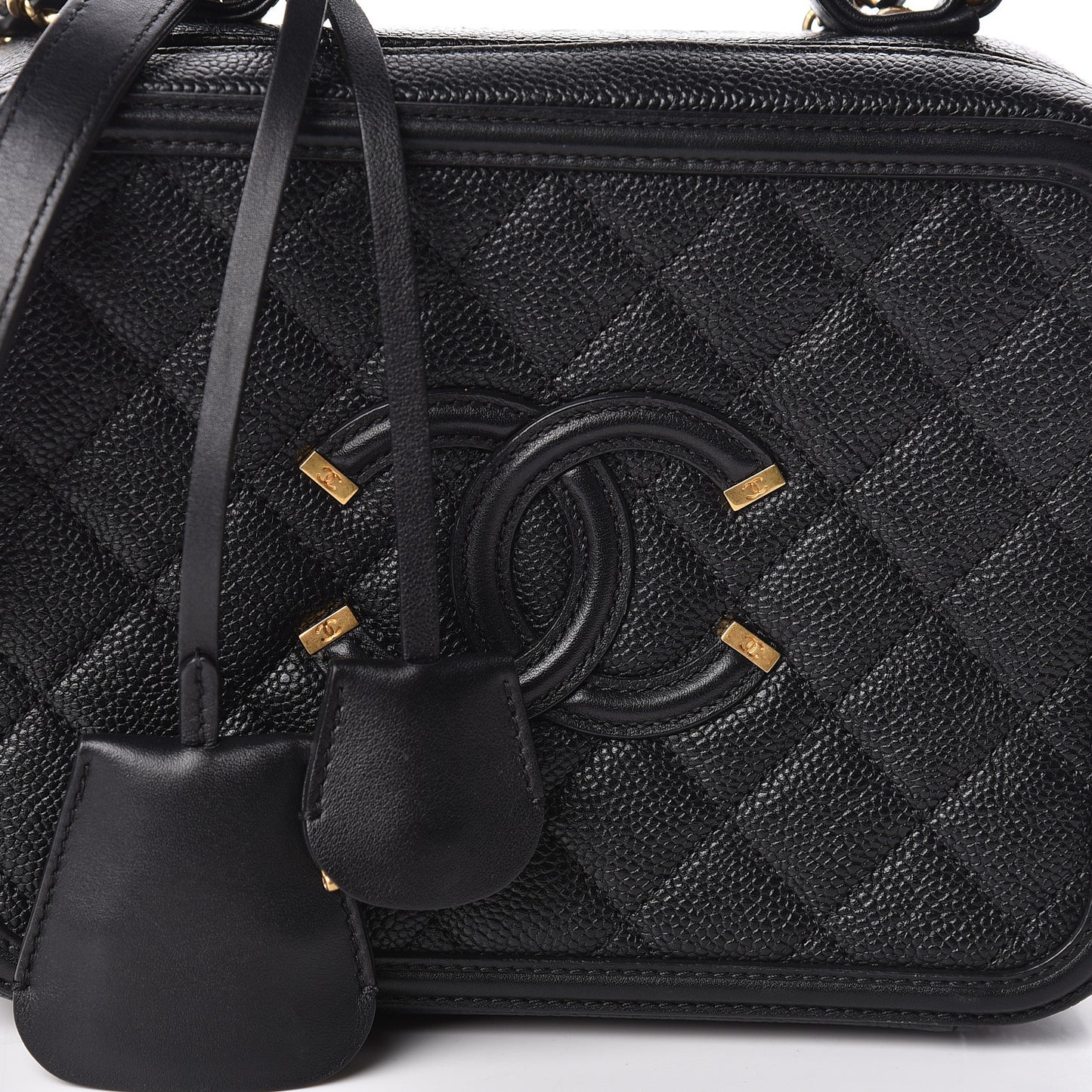 Caviar Quilted Medium CC Filigree Vanity Case Black