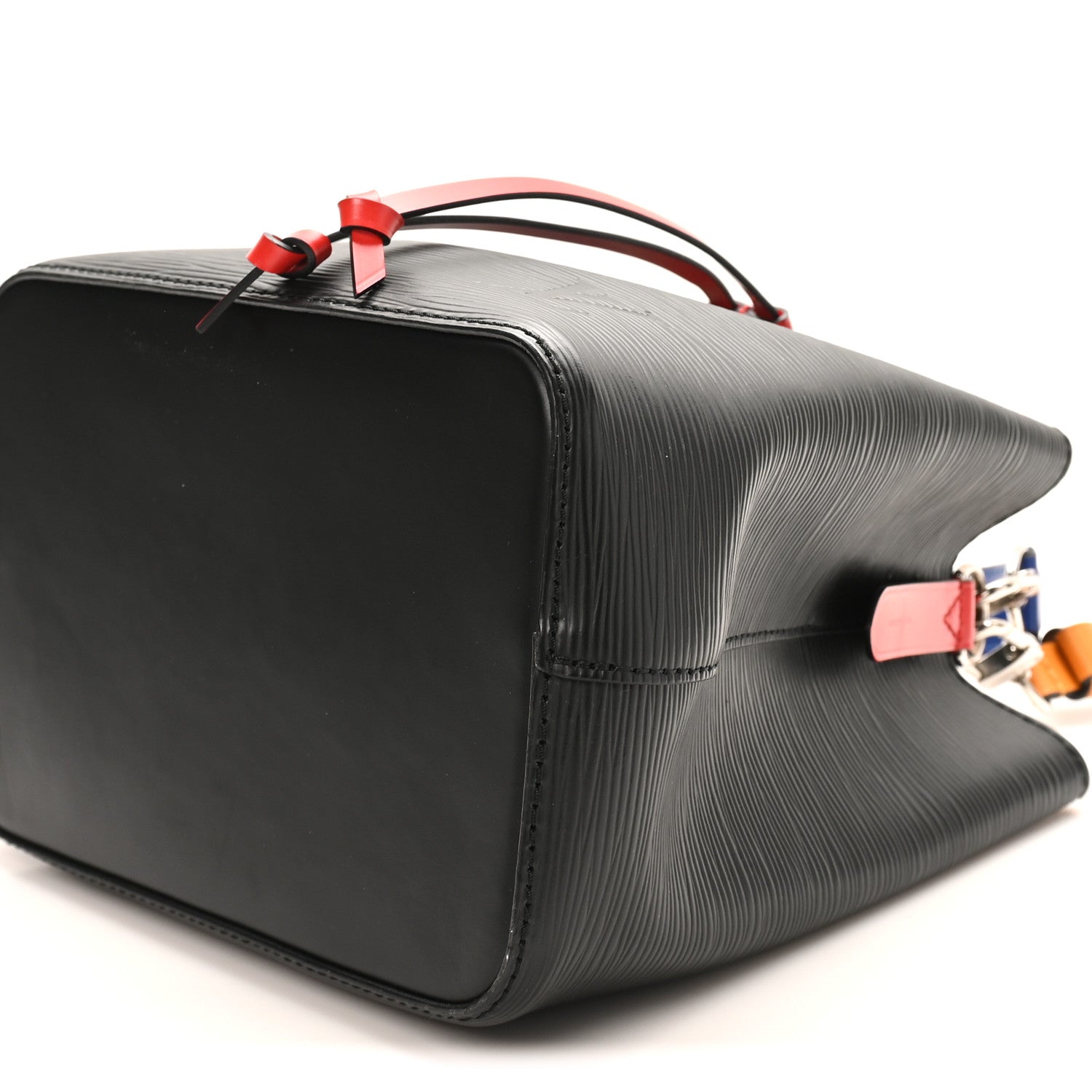 ルイヴィトン　エシャルプ　バルーン Louis Vuitton Epi Neonoe BB Black Safran 1860969 – FASHIONPHILE