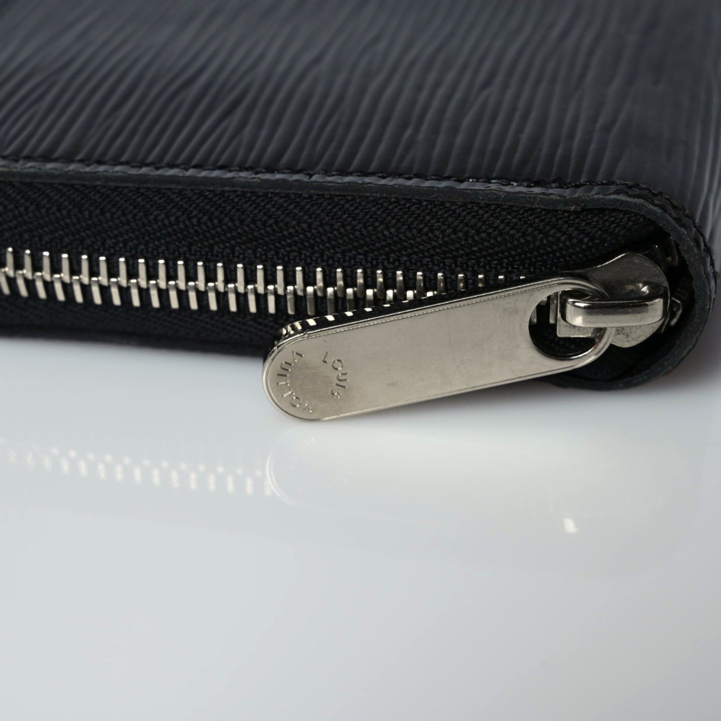 Epi Electric Zippy Wallet Black