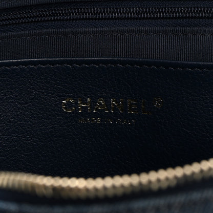 Chanel Washed Denim Quilted Maxi Trendy Pockets Hobo Dark Blue 5 of 9