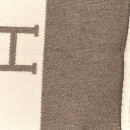 Hermes Wool Cashmere Avalon Baby Blanket Noisette Moyen White 4 of 4
