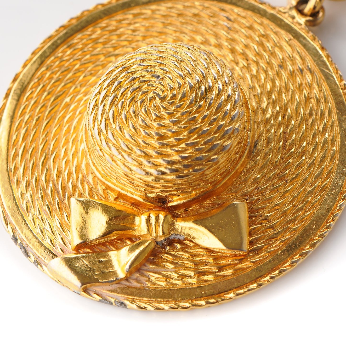 2.55 Flap Bag Hat Necklace Gold