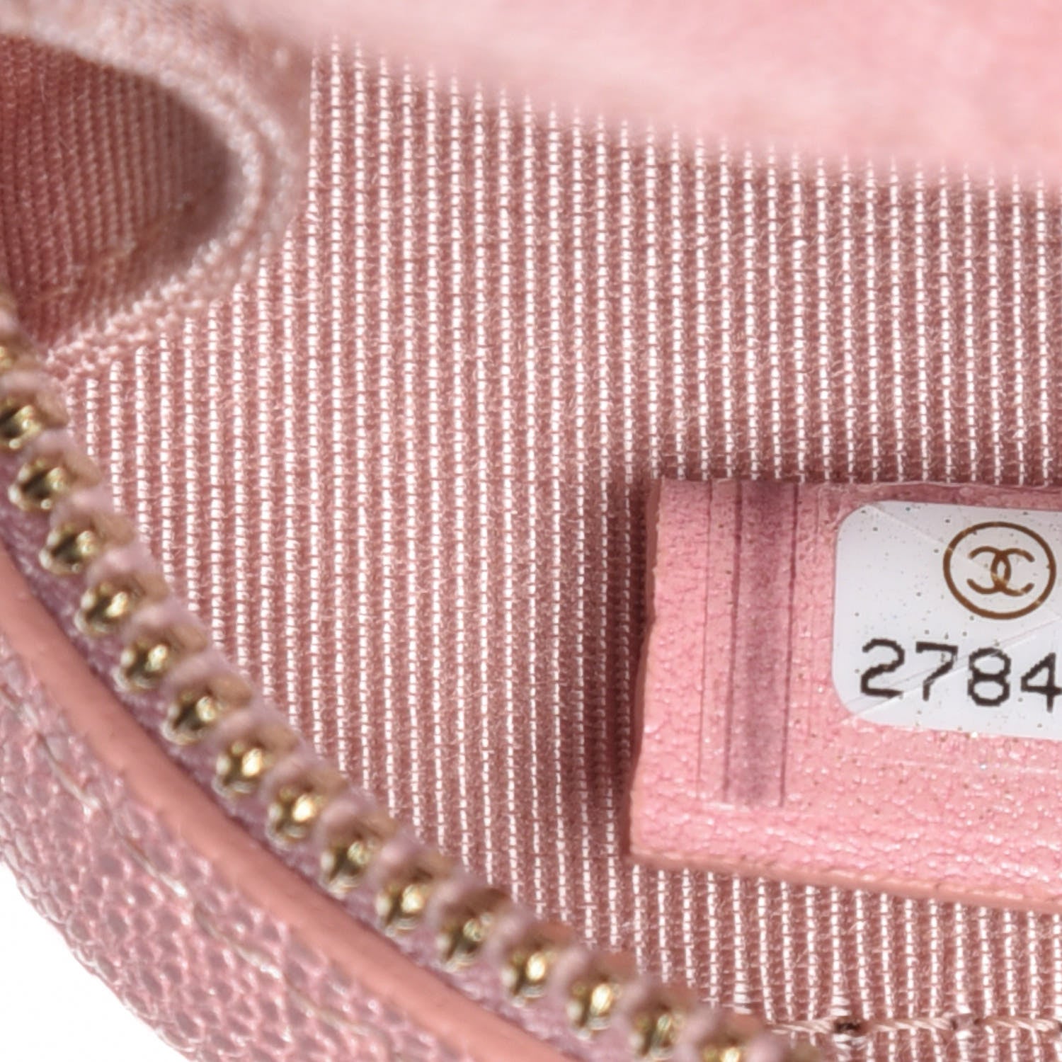 Chanel Iridescent Caviar Quilted Zip Phone Case Pink 9 of 10