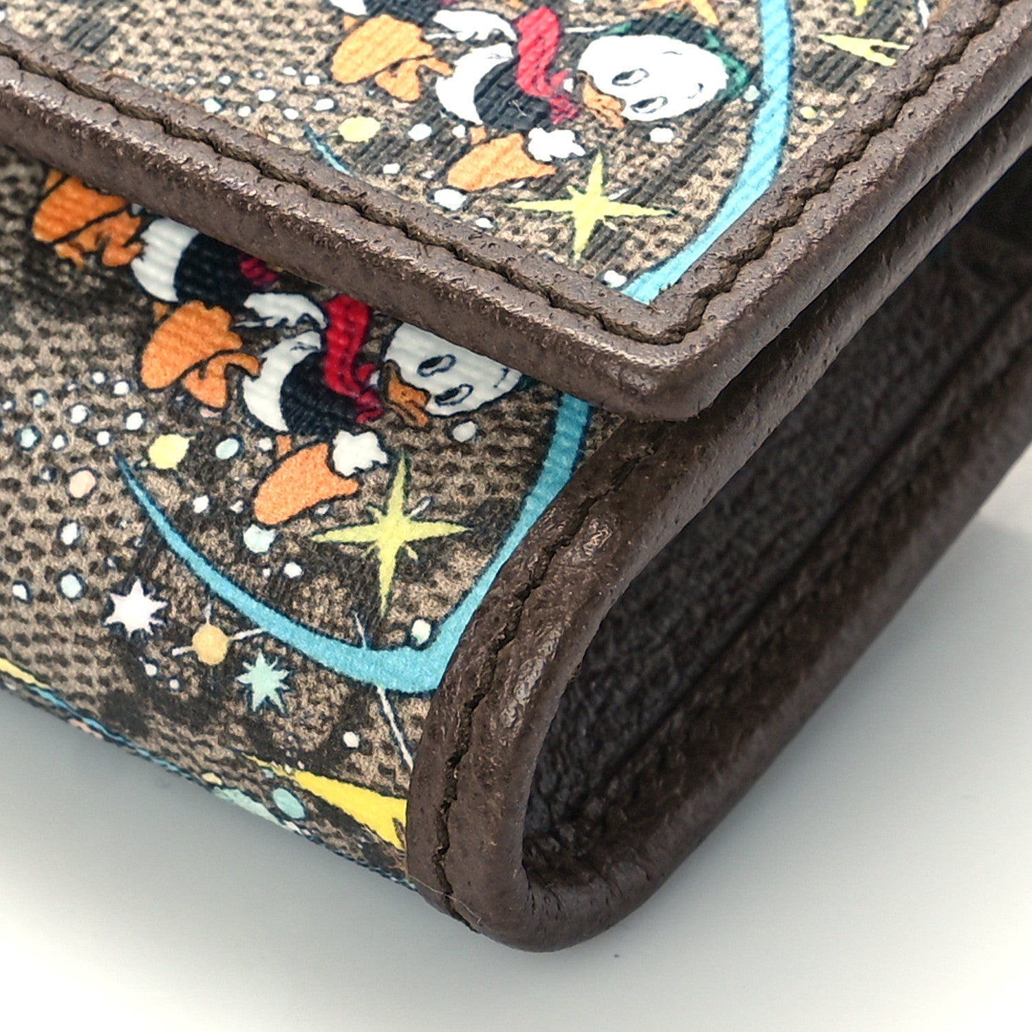 Gucci X DISNEY GG Supreme Monogram Donald Duck Interlocking G Key Pouch Beige Multicolor New Acero 8 of 9