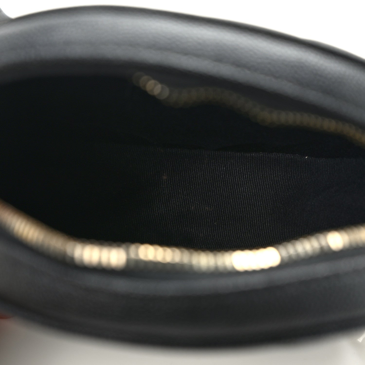 Saint Laurent Grain De Poudre Matelasse Chevron Quilted Round Vinyle Camera Bag Black 12 of 13