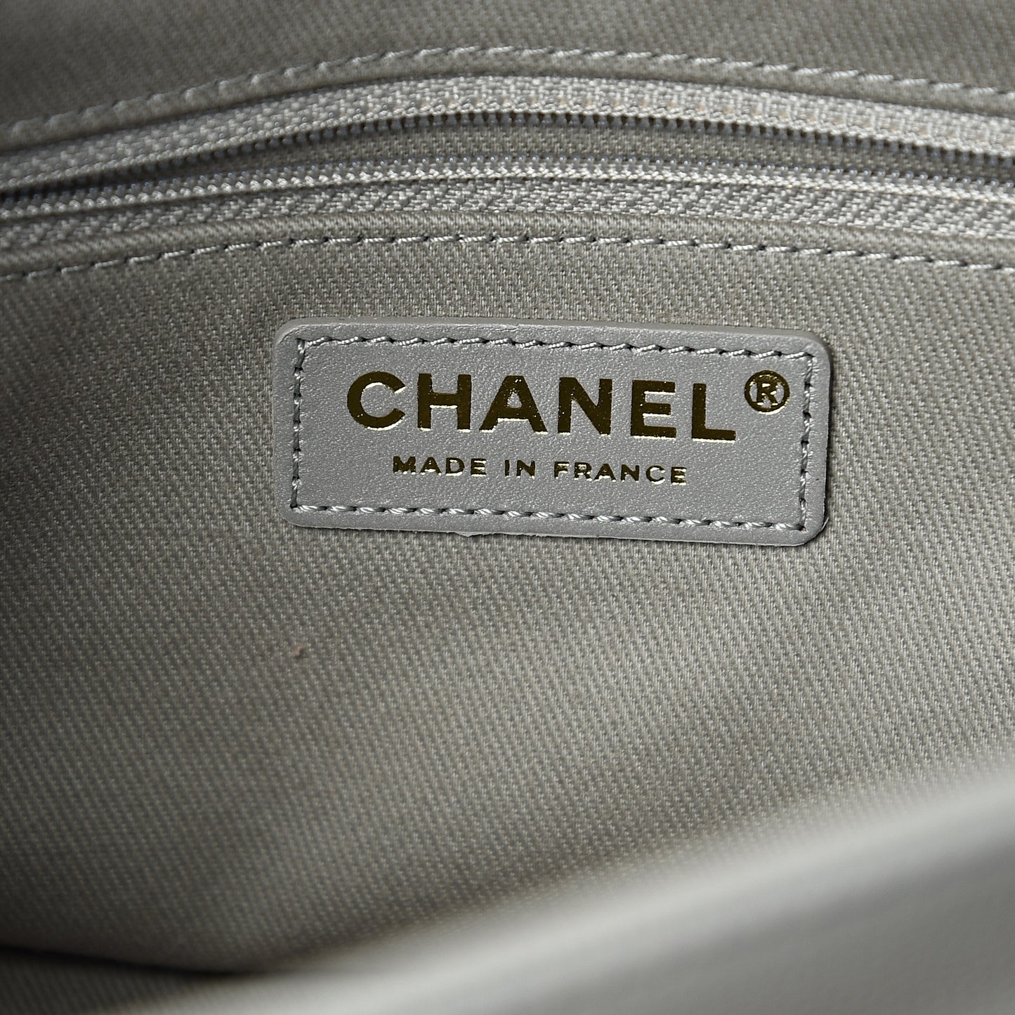 Caviar Quilted Medium Business Affinity Flap Grey