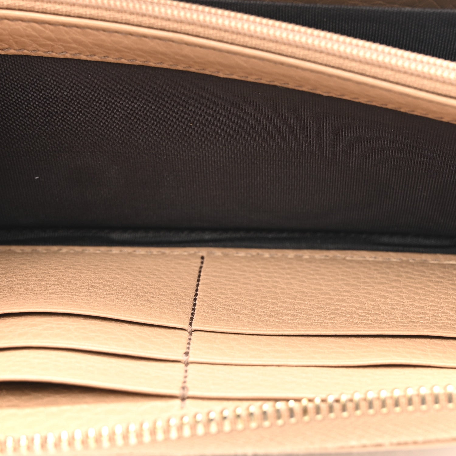 Gucci Pebbled Calfskin Soho Zip Around Wallet Camelia 7 of 13