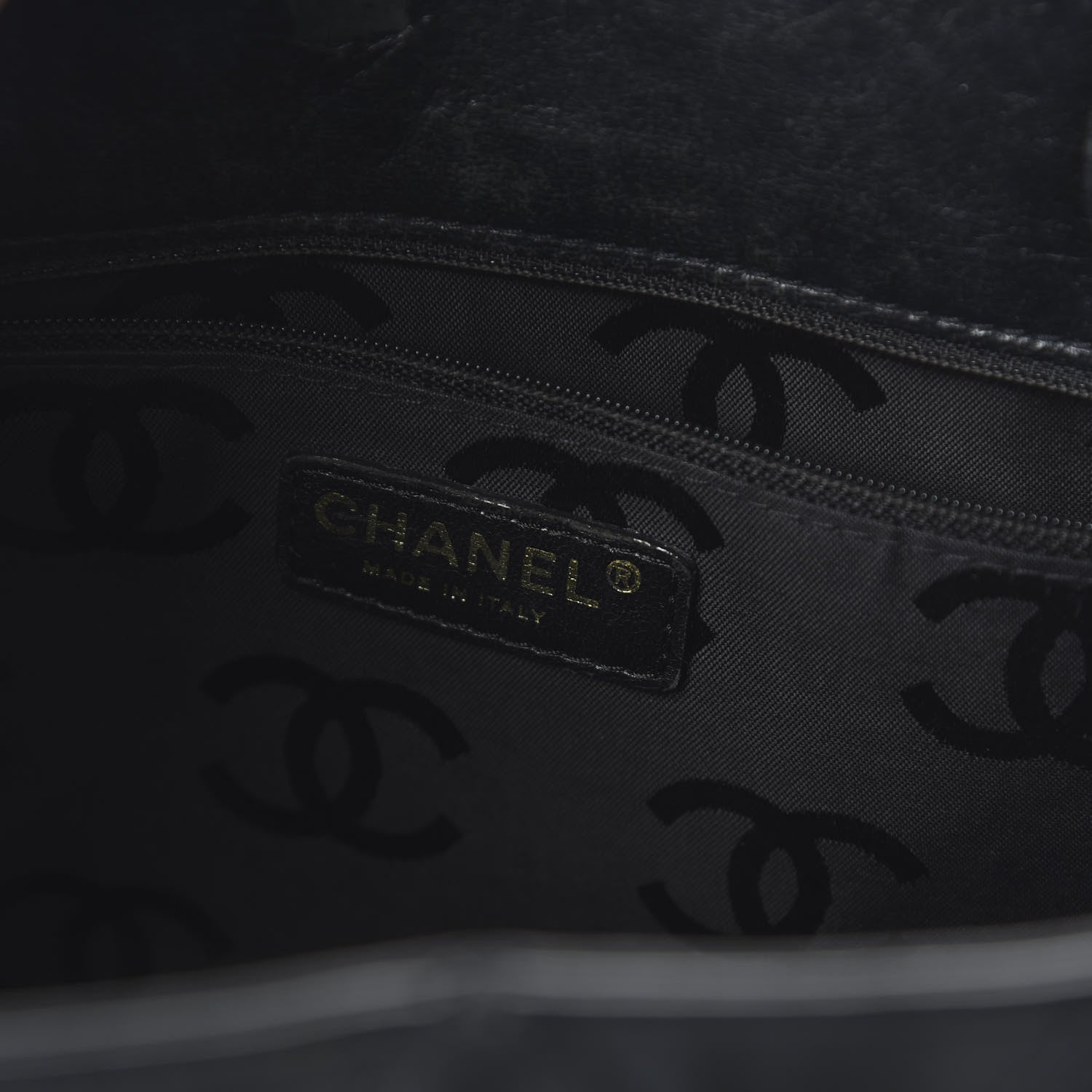 Chanel Glazed Calfskin Stitch Tote Black 8 of 16