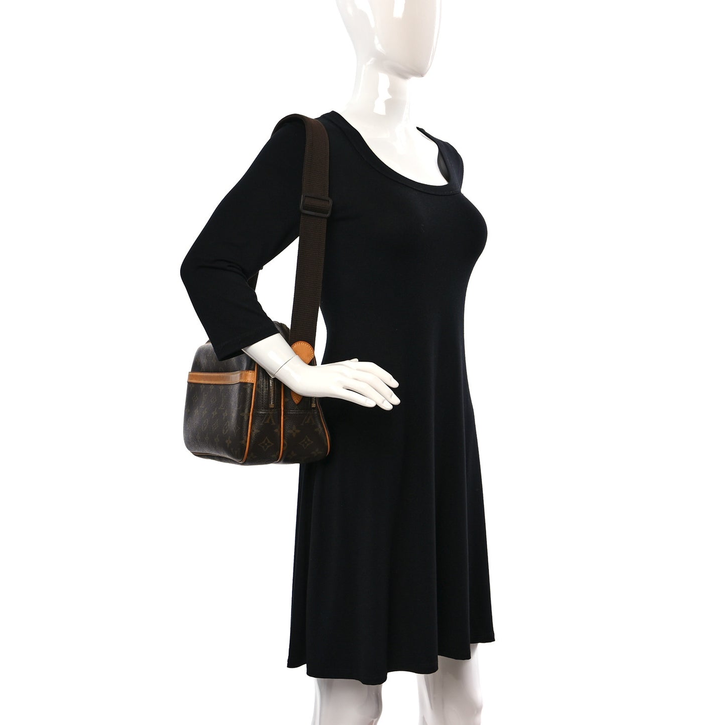 Monogram Reporter PM