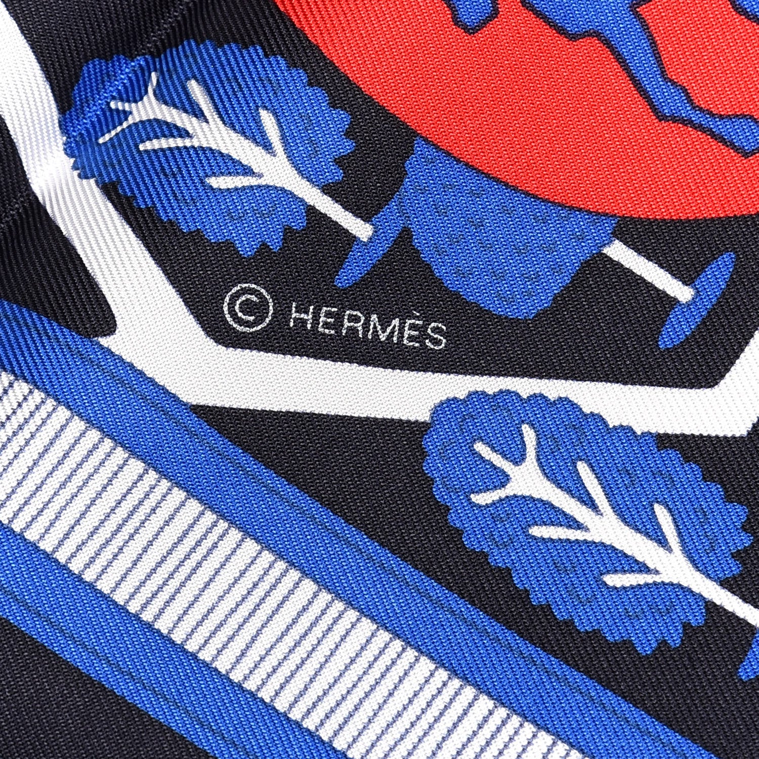 Hermes Silk Les Nouveaux Amoureux de Paris Scarf 90 Bleu Black Rouge White 3 of 4