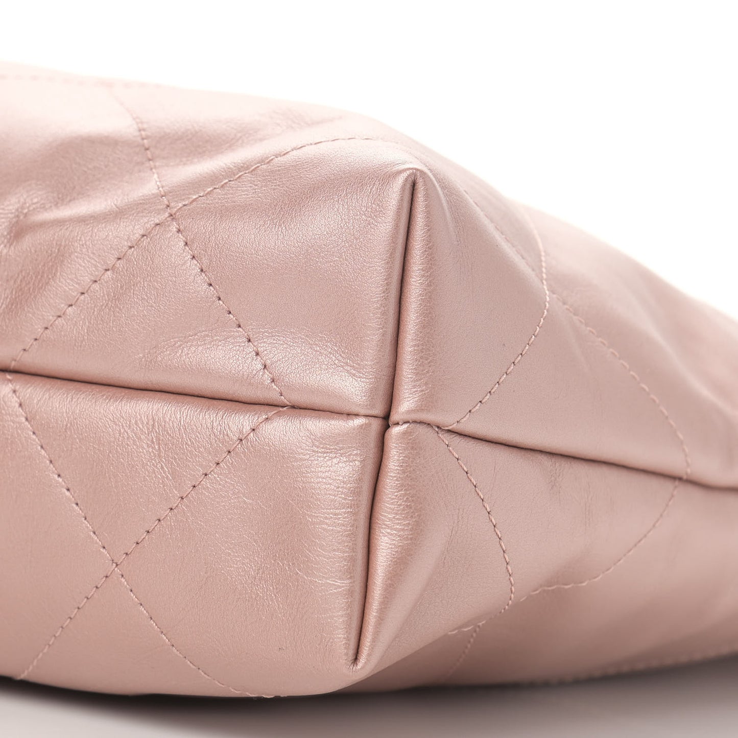 Metallic Calfskin Quilted Small Chanel 22 Pink