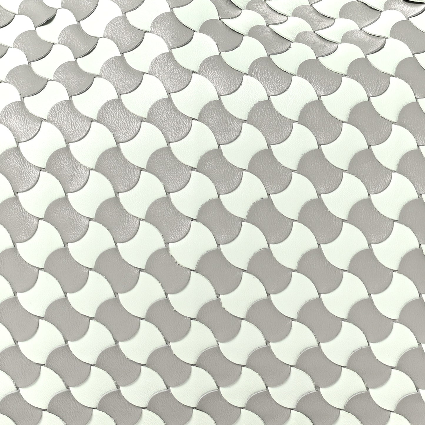 Calfskin Intrecciato Small Hop Agate Glacier