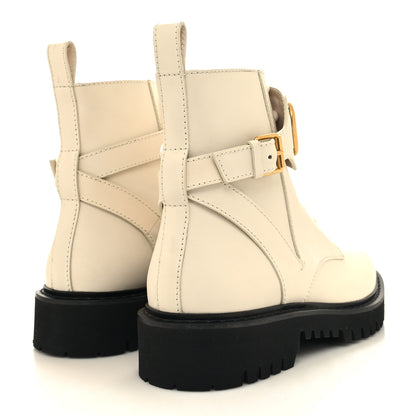 Valentino Garavani Calfskin Womens VLOGO 35mm Combat Boots 39.5 Light Ivory 4 of 9