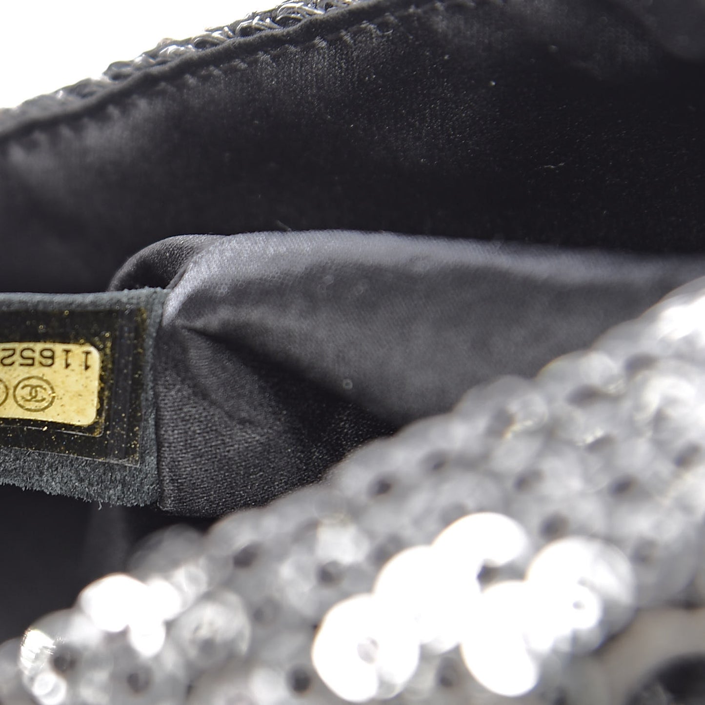 Sequin East West Flap Dark Silver