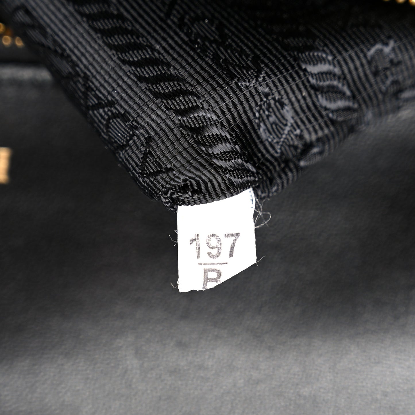 Nappa Gaufre Medium Chain Flap Shoulder Bag Black