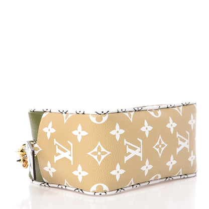 Louis Vuitton Monogram Giant Beach Pouch Kaki 4 of 10