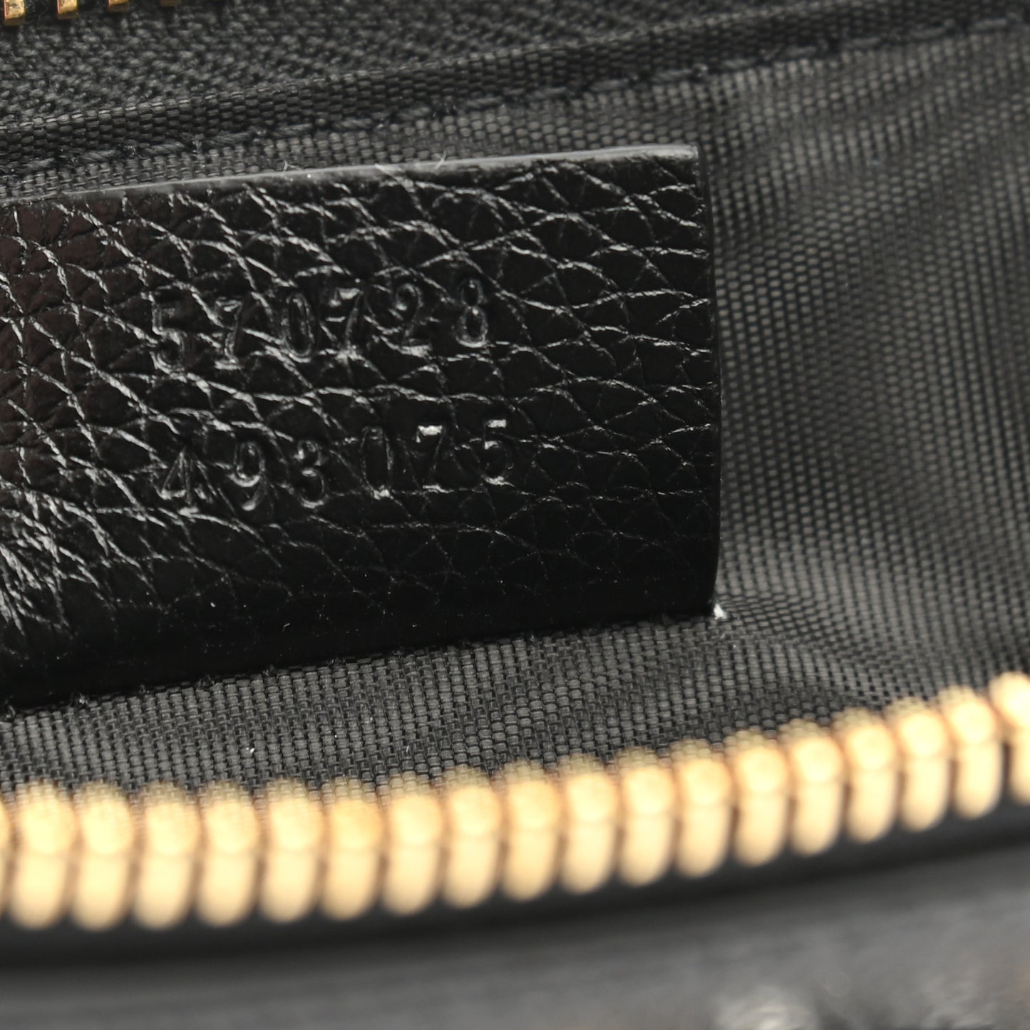 Grainy Calfskin Zumi Pouch Black