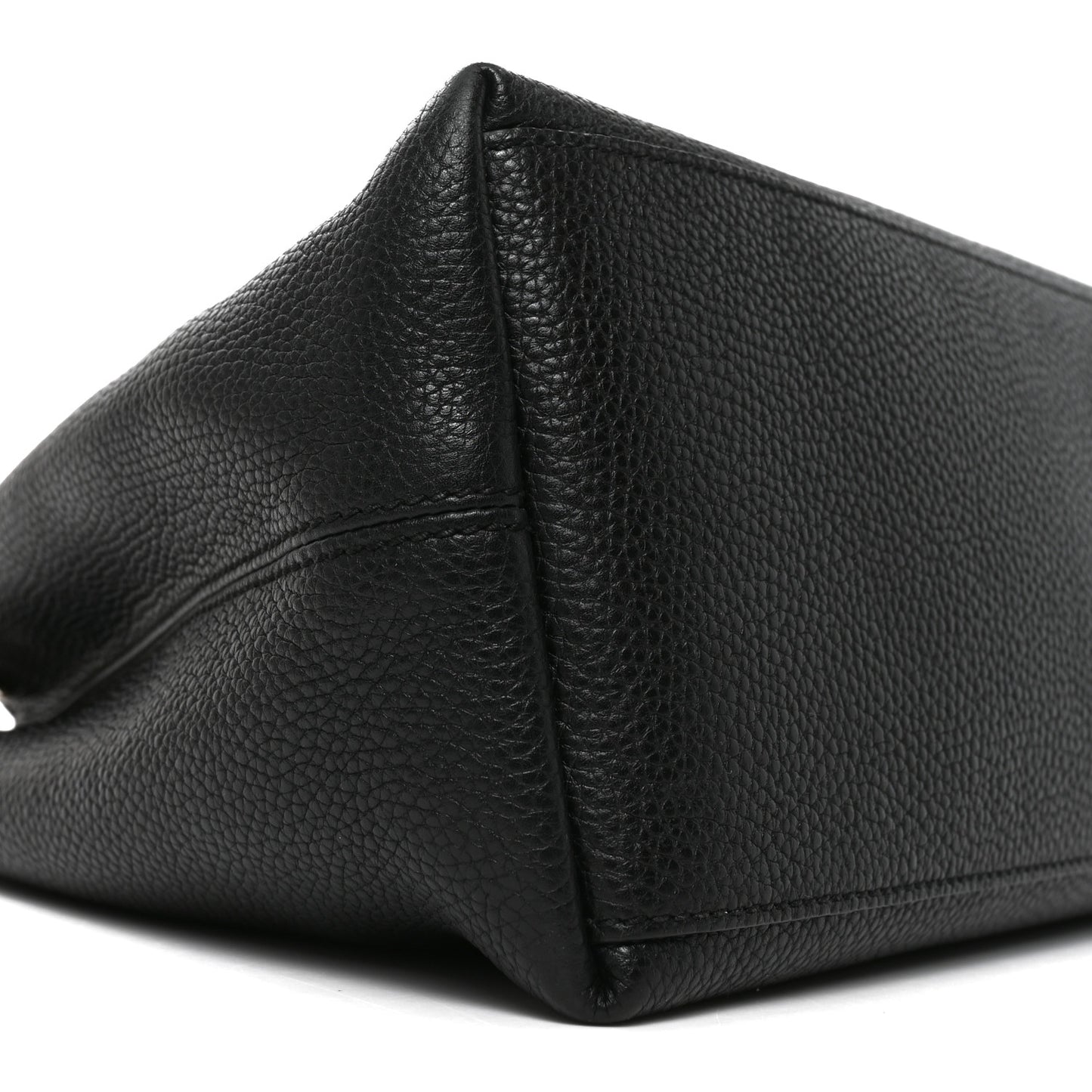 Pebbled Calfskin Medium Soho Chain Shoulder Bag Black