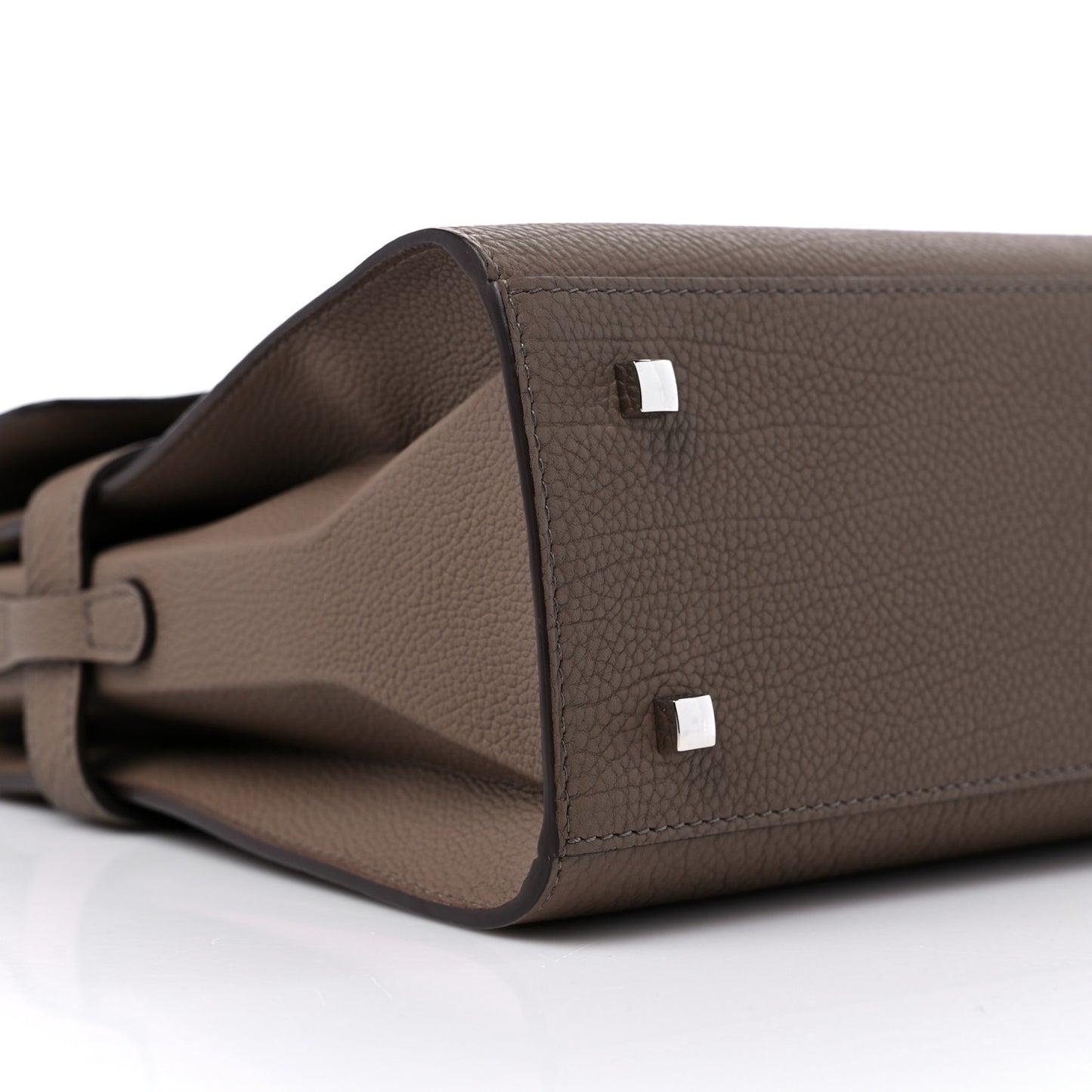 Crispy Calfskin MM Tempete Satchel Tourterelle