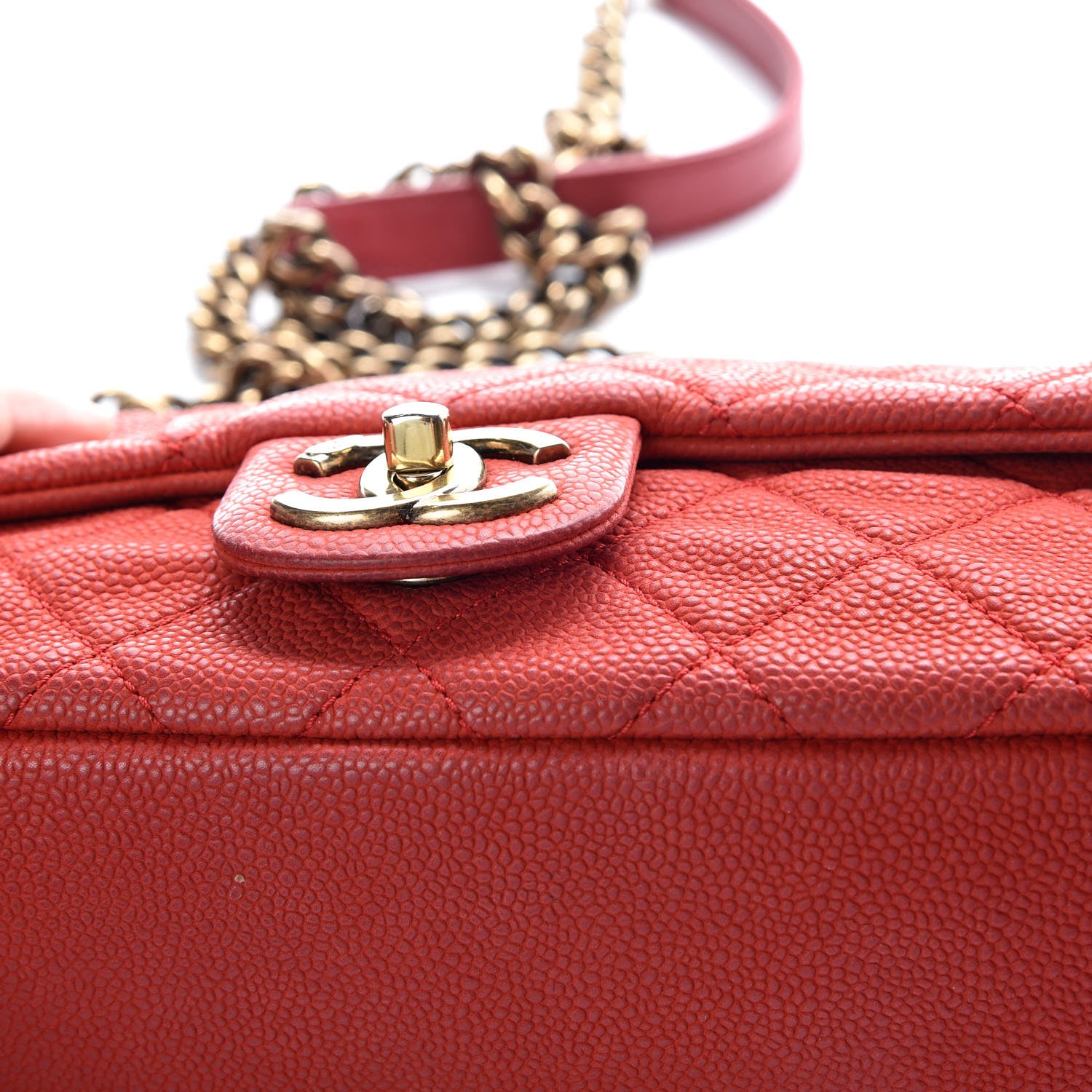 Chanel Iridescent Caviar Quilted Medium Chic Quilt Flap Red 15 of 16