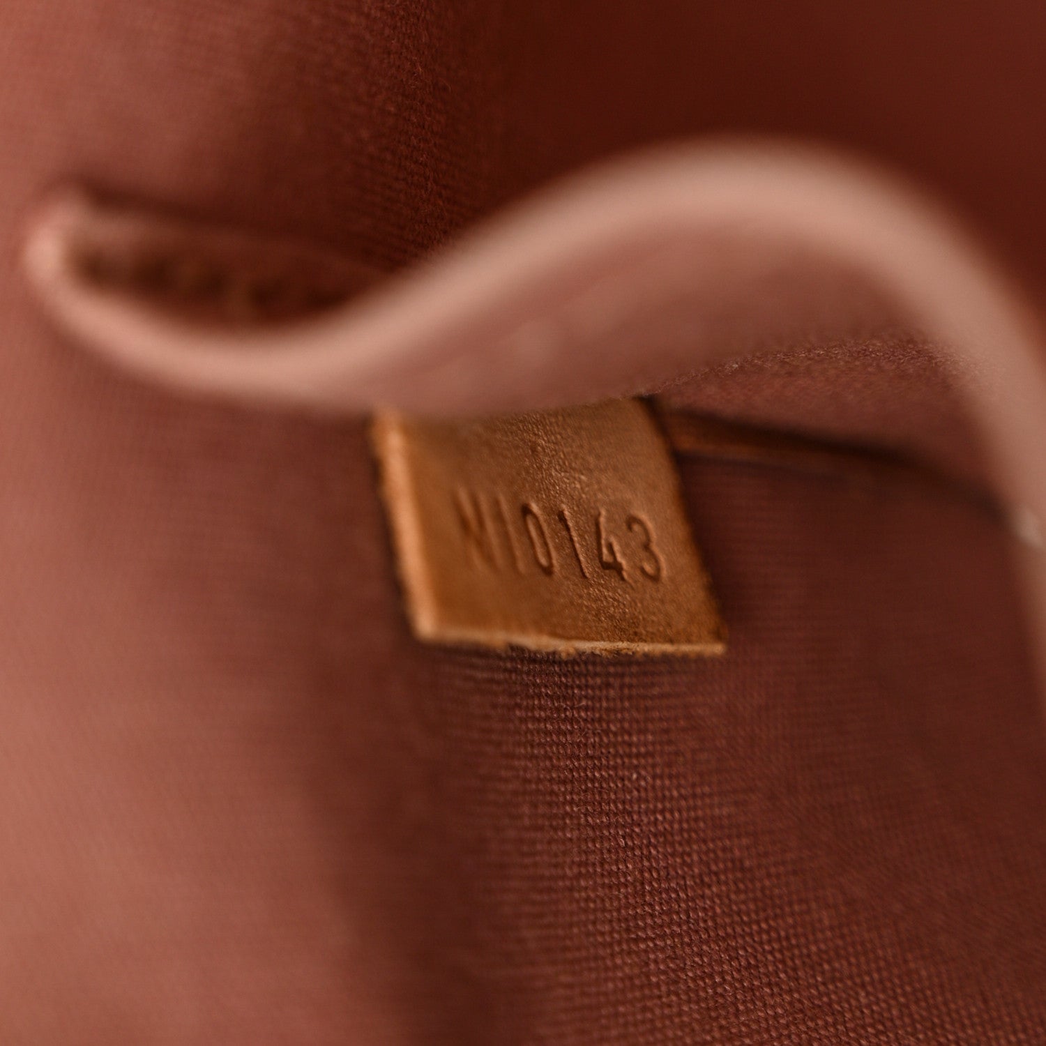 Louis Vuitton Vernis Alma BB Rose Velours 7 of 17