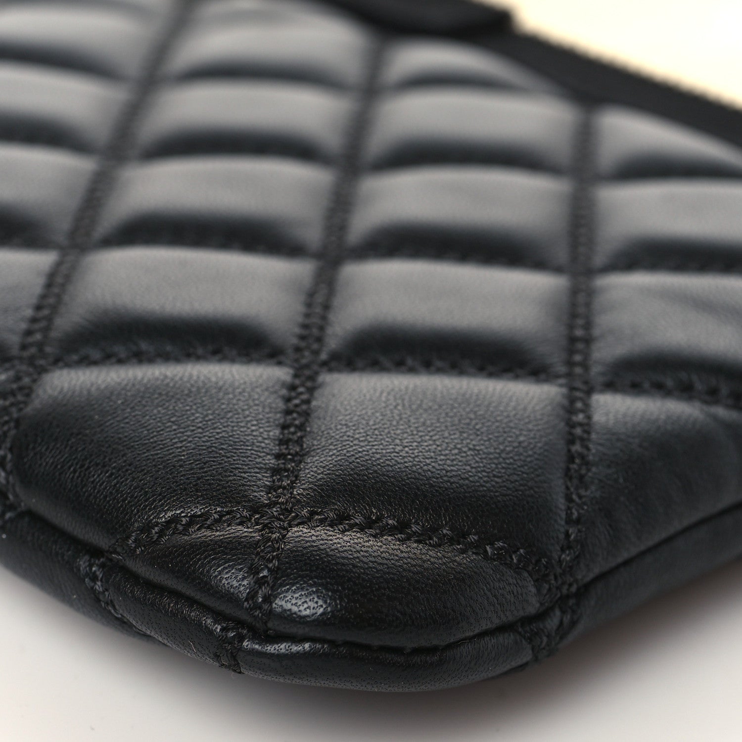 Chanel Metallic Goatskin Lambskin Grosgrain Pearl CC Medium Cosmetic Case Black Gold 9 of 10