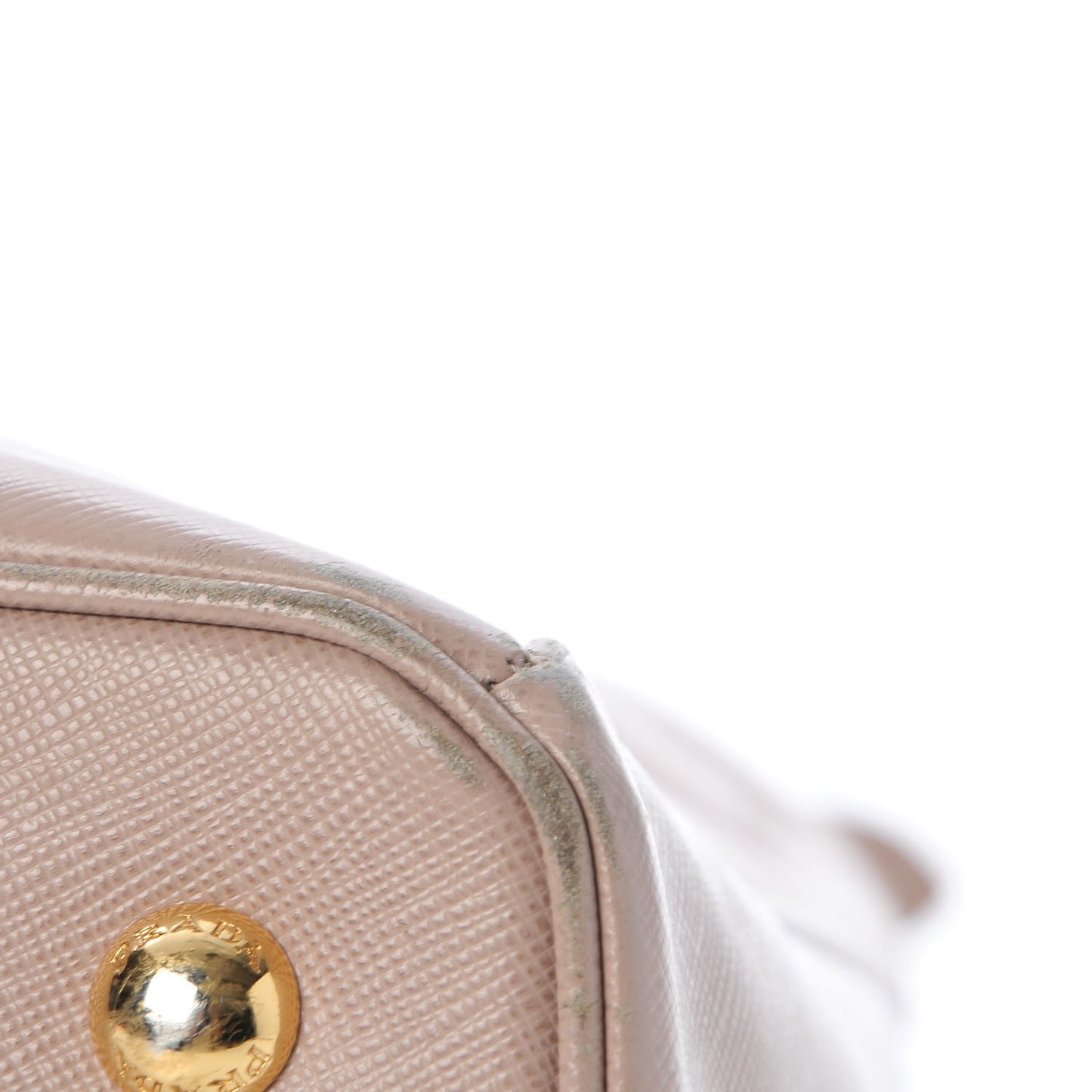 Saffiano Lux Medium Tote Cammeo
