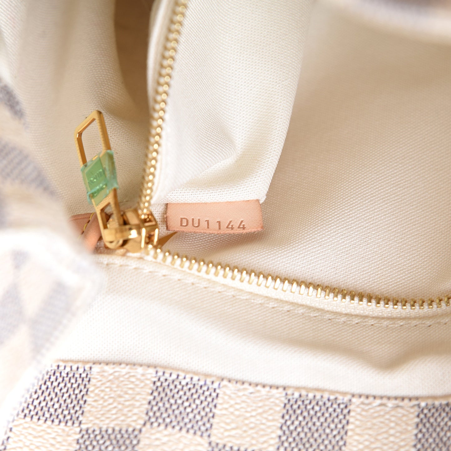 Damier Azur Cabas Adventure MM