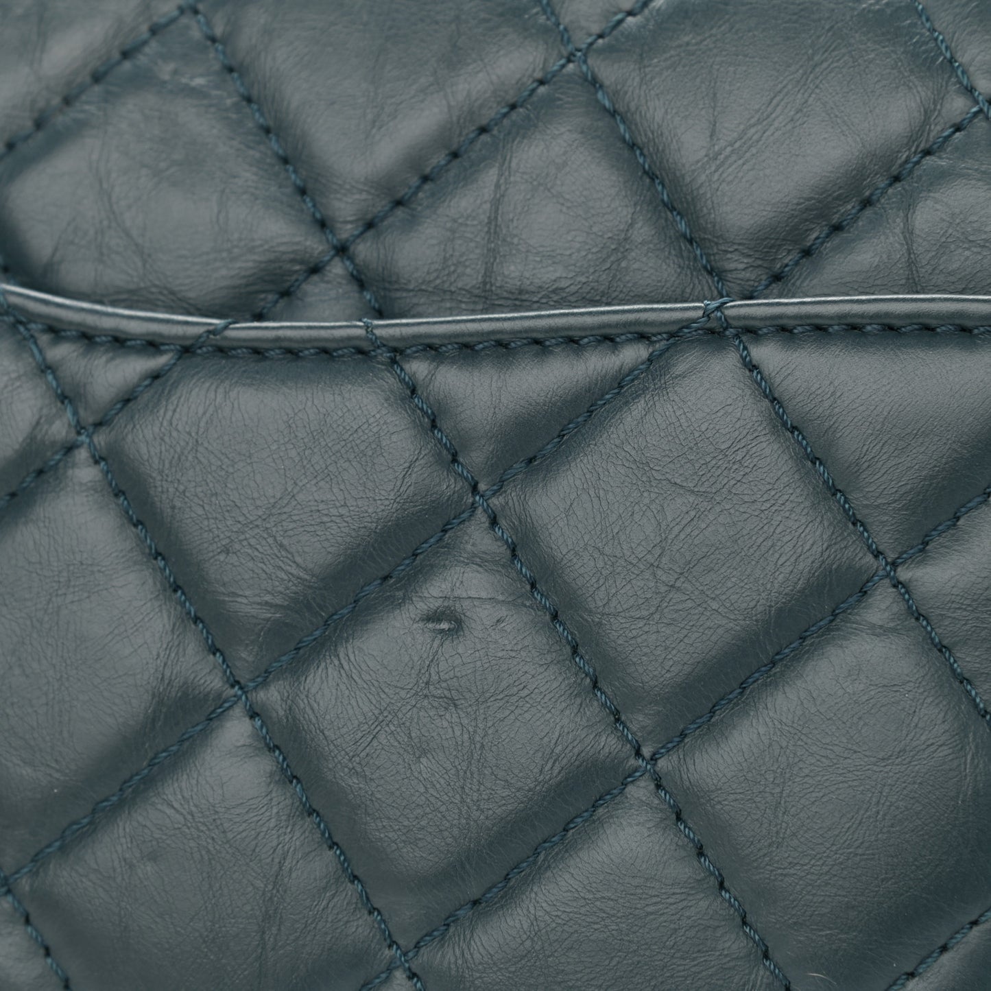 Aged Calfskin Quilted 2.55 Reissue 227 Green