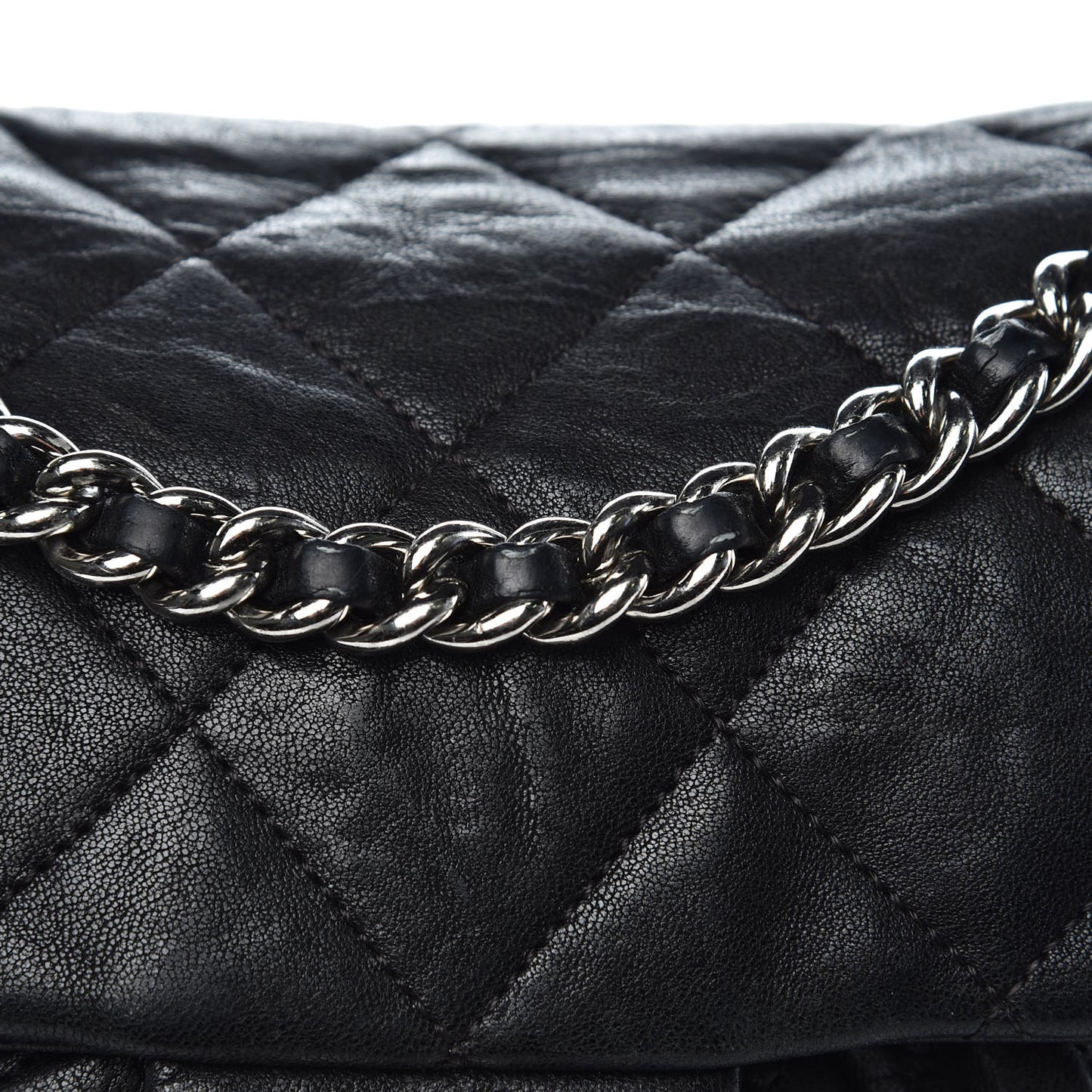 Washed Lambskin Quilted Medium Chain Around Messenger Black