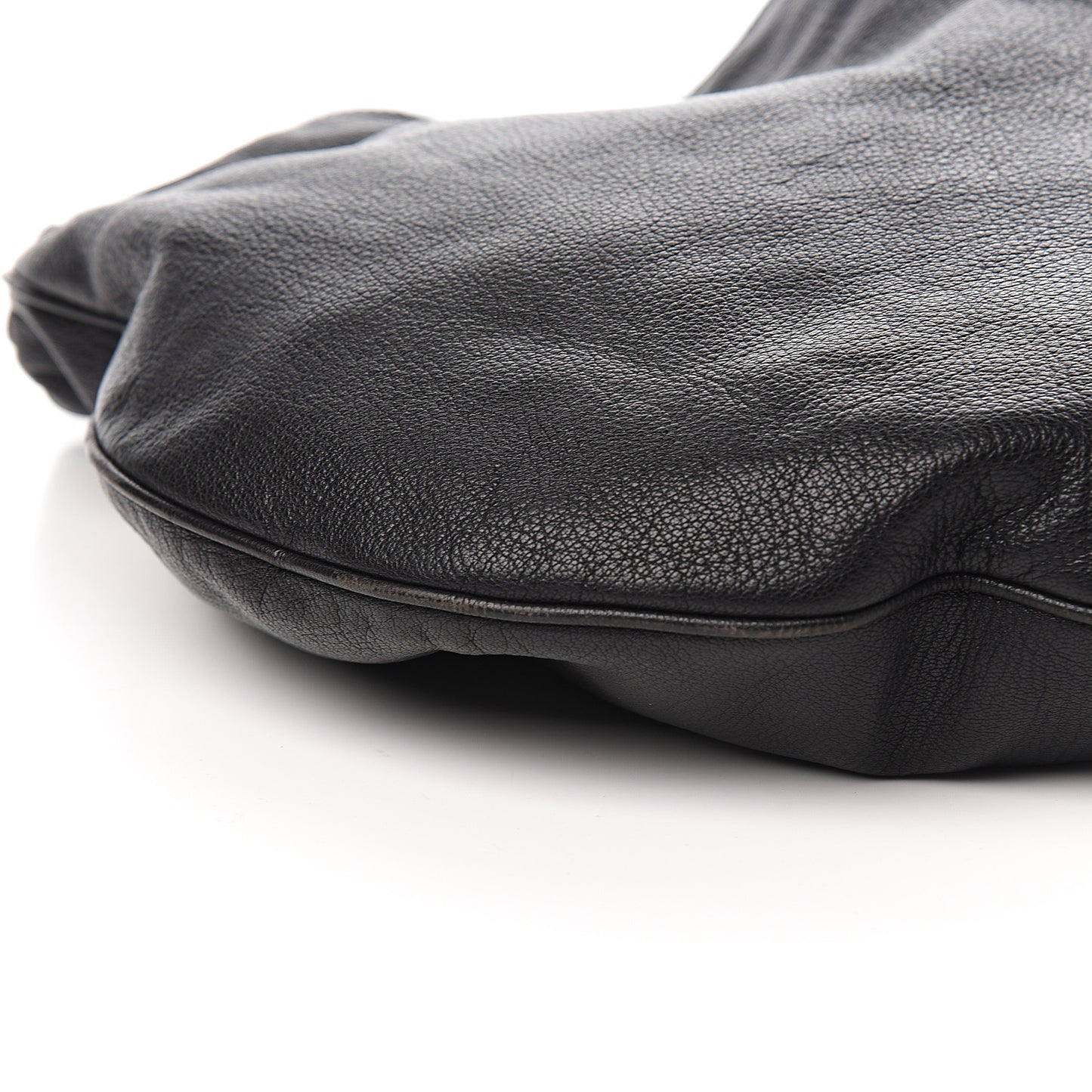Calfskin Wave Hobo Black