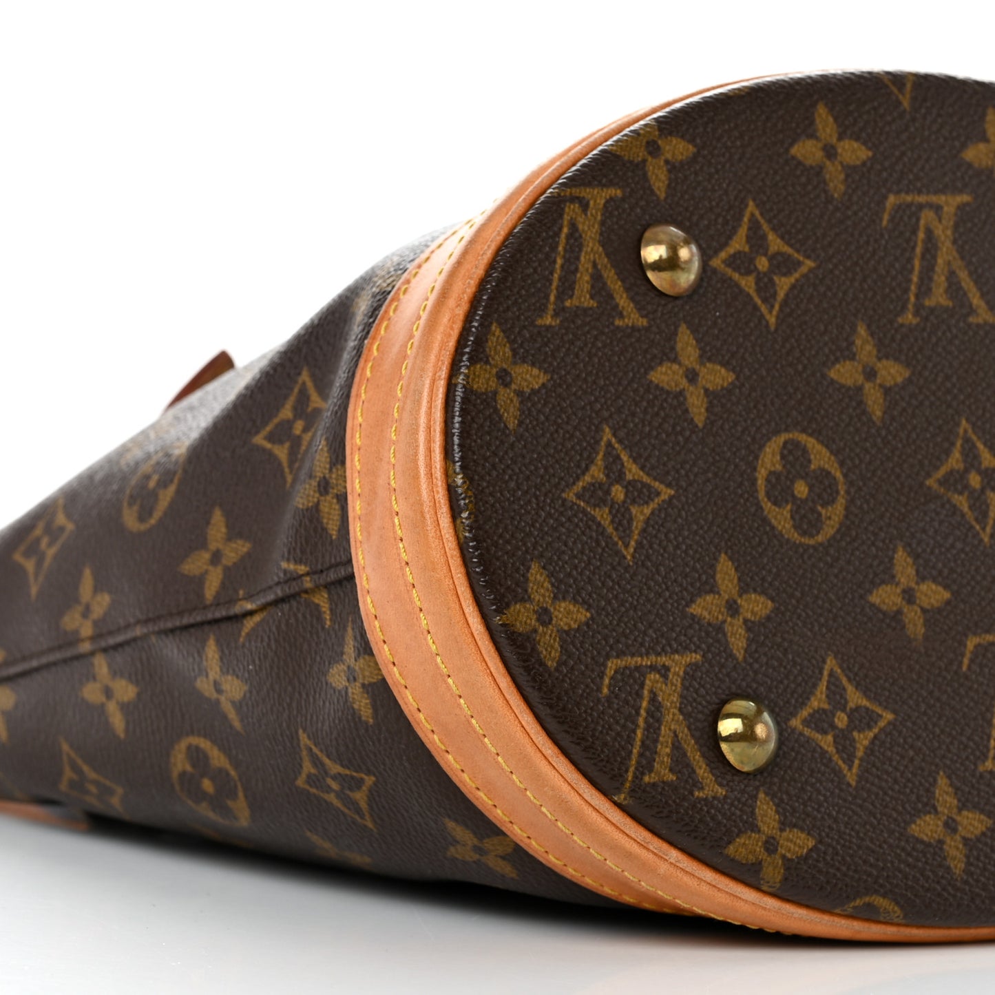 Monogram Petit Bucket 23