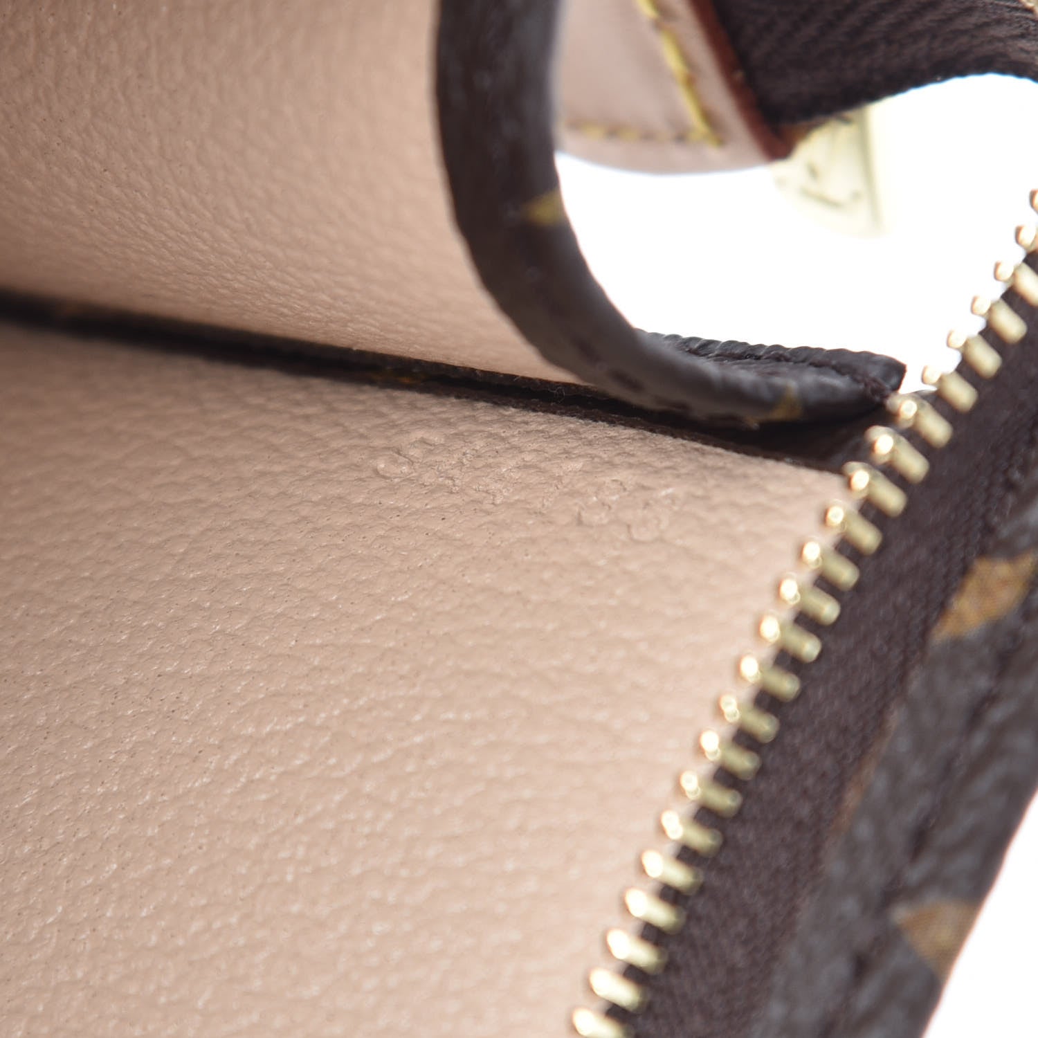 Louis Vuitton Monogram Toiletry Pouch 26 7 of 9