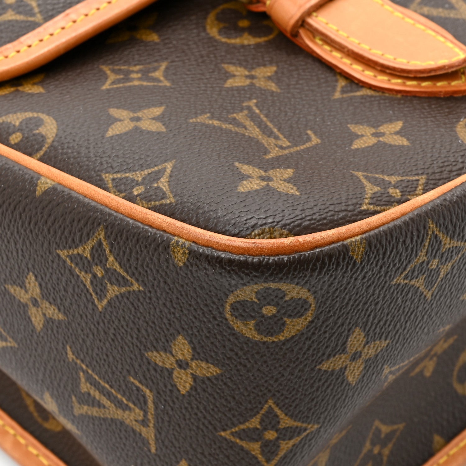 Louis Vuitton Monogram Sac Gibeciere GM 11 of 15