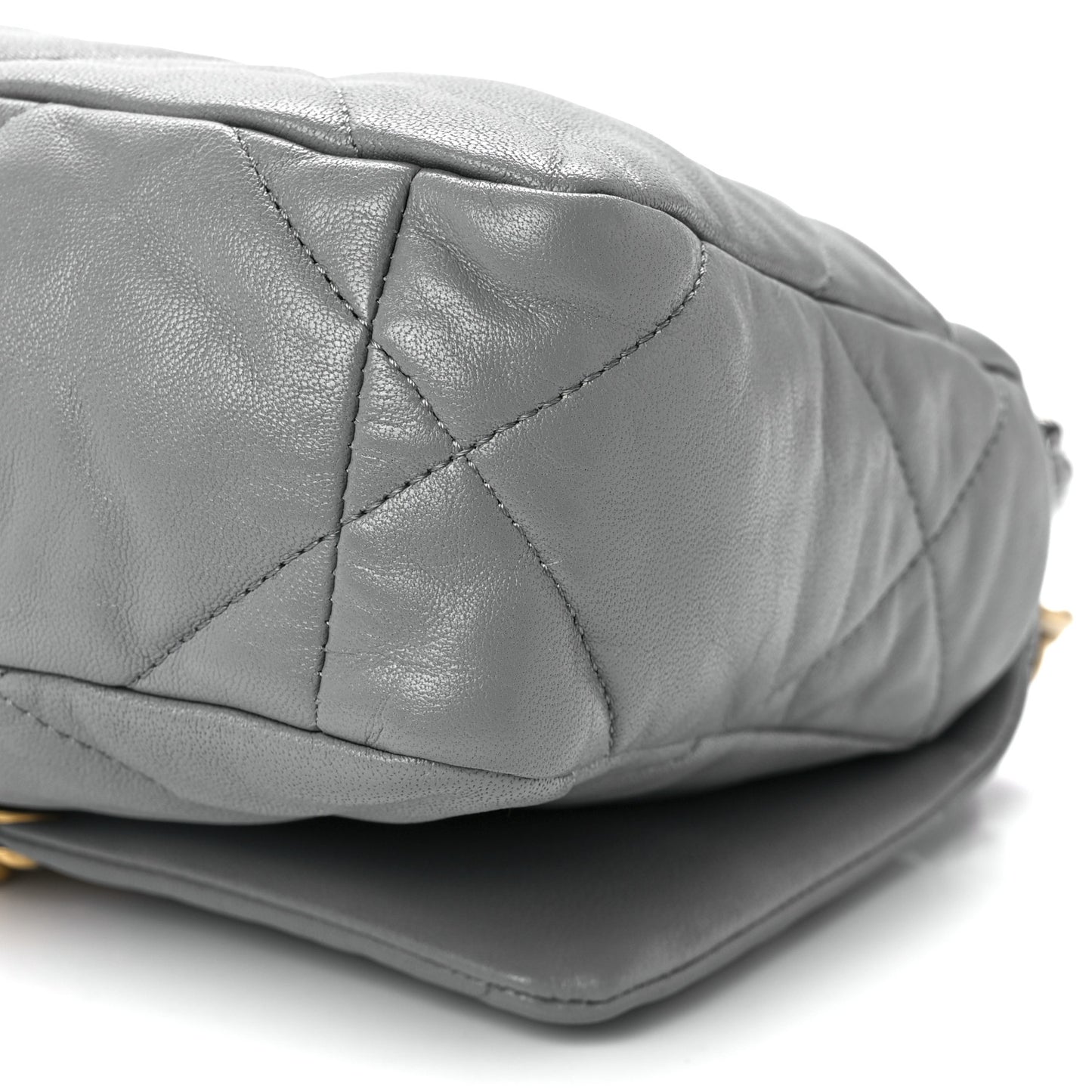 Goatskin Quilted Medium Chanel 19 Flap Grey