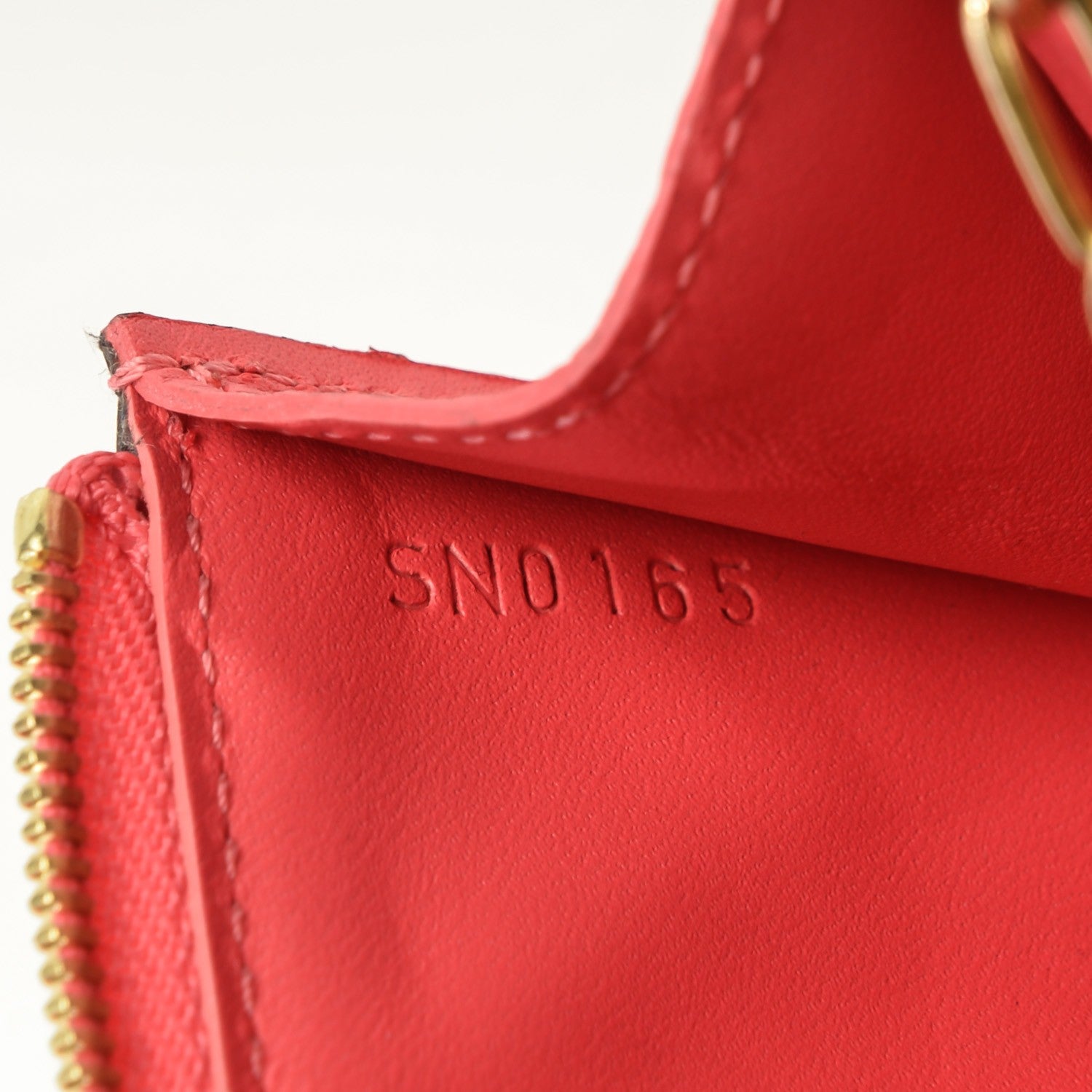 Louis Vuitton Vernis Key Pouch Rose Litchi 8 of 8
