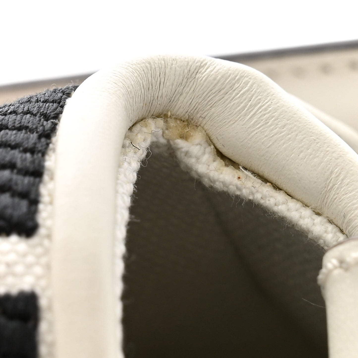 Canvas Vitello King FF Embroidered Baguette White Black