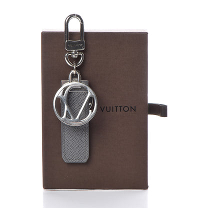 Louis Vuitton Taiga Calfskin LV Club Key Holder Glacier 3 of 3