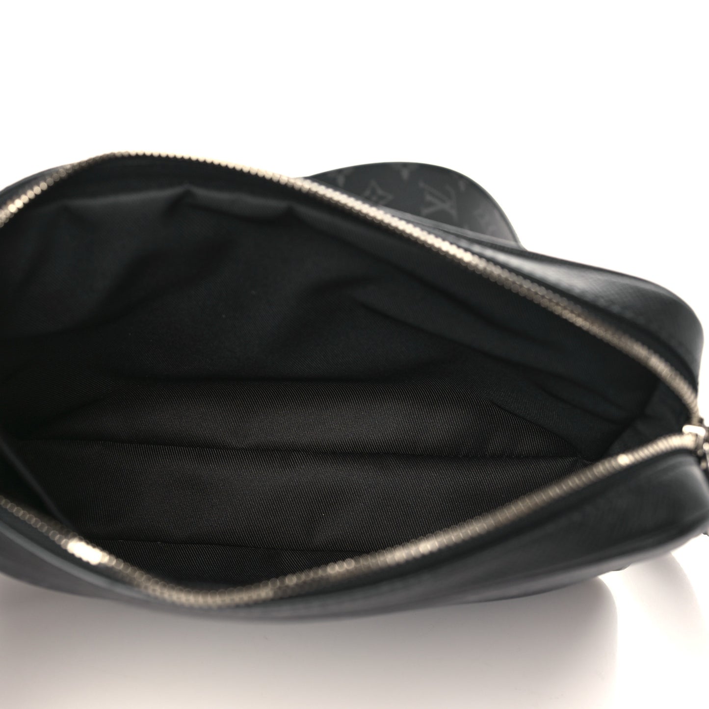Taiga Monogram Eclipse Outdoor Messenger Black
