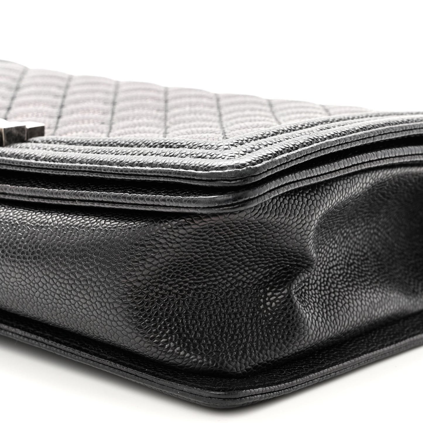 Caviar Quilted New Medium Boy Flap Black