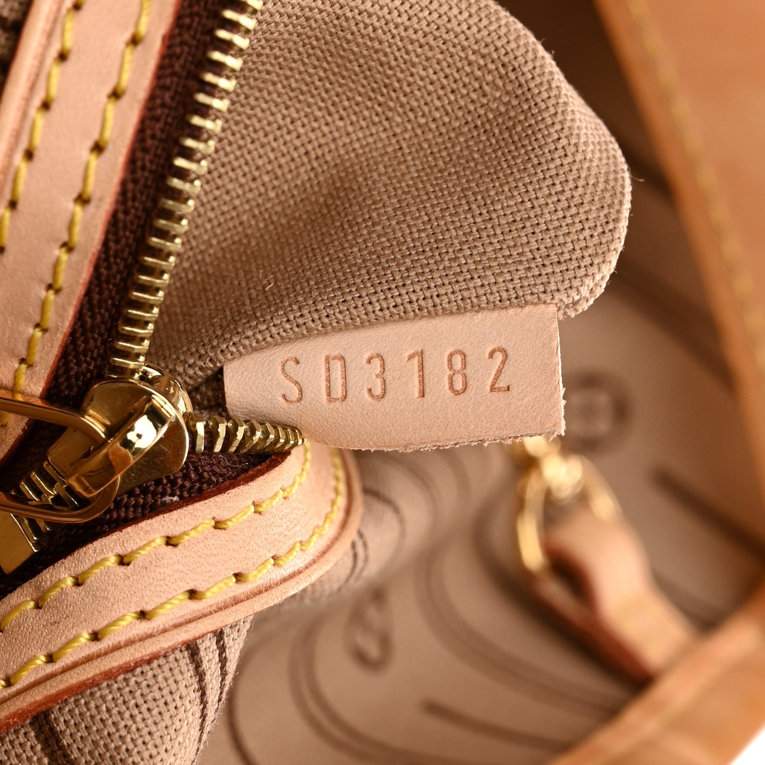 Louis Vuitton Monogram Delightful MM 8 of 11