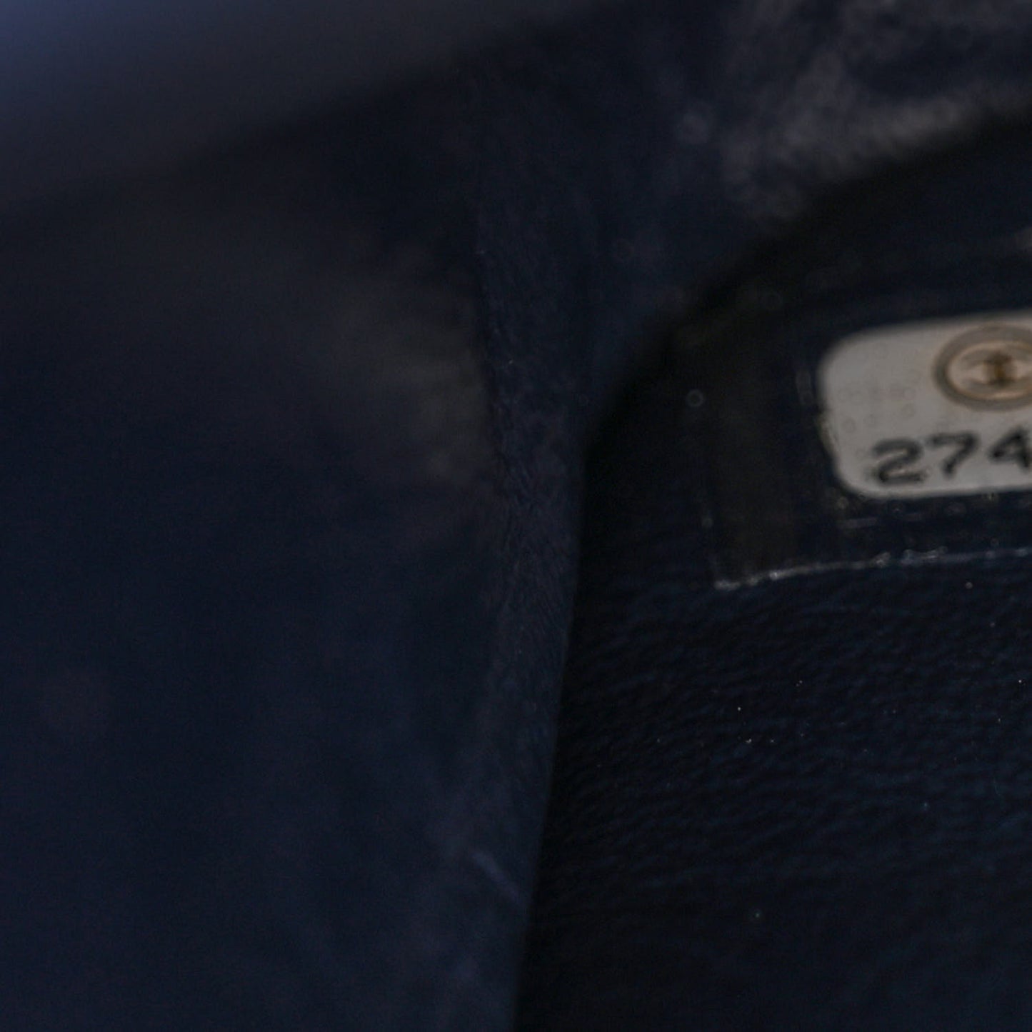 Crumpled Calfskin Chevron Quilted 2.55 Reissue 226 Navy Blue