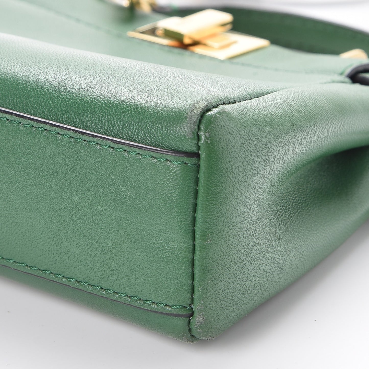 Shiny Nappa Micro Peekaboo Iconic Satchel Verde Smeraldo