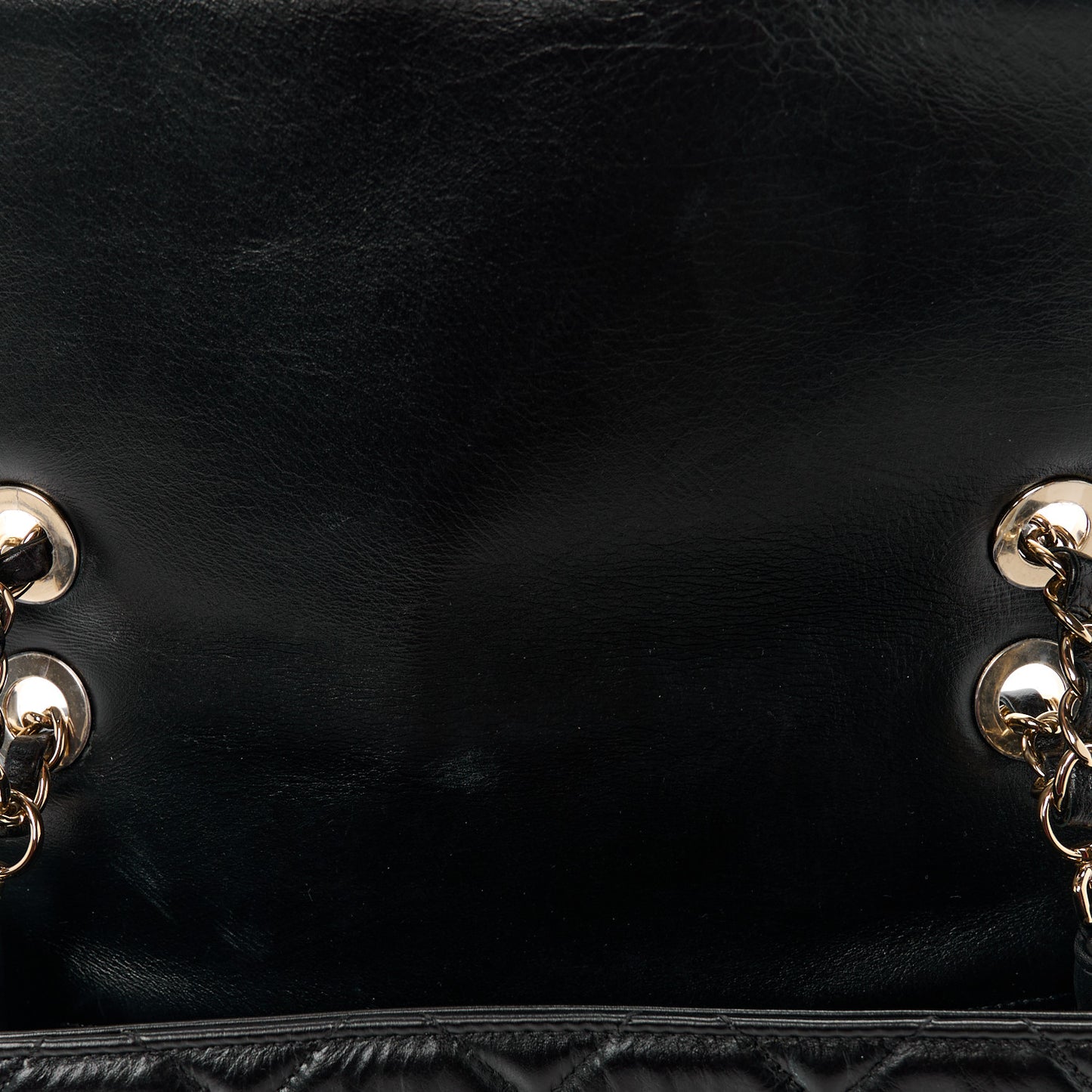 Crumpled Calfskin Medium Chain All Over Flap Black