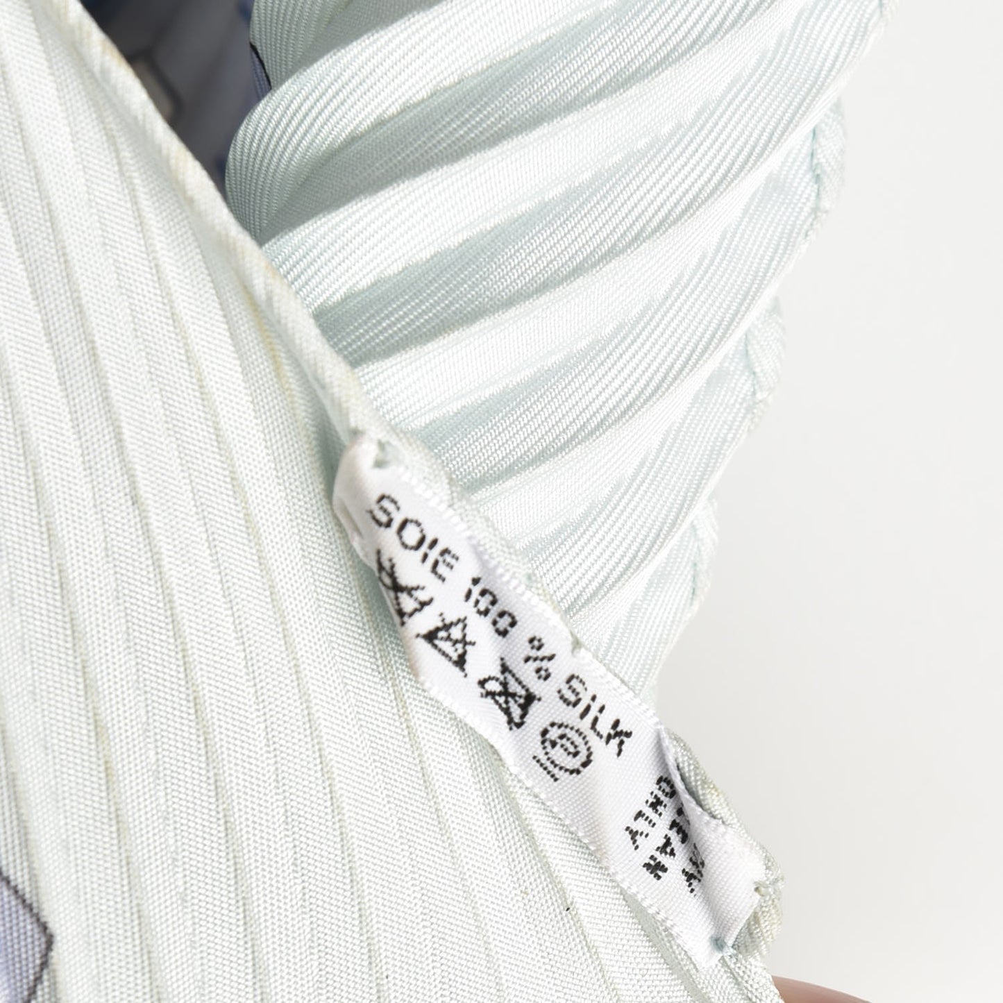 Silk Plisse Feux De L’Hiver Scarf 90