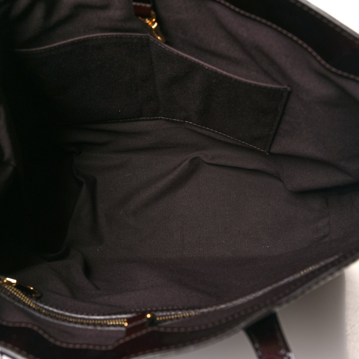 LOUIS VUITTON Vernis Wilshire MM Amarante