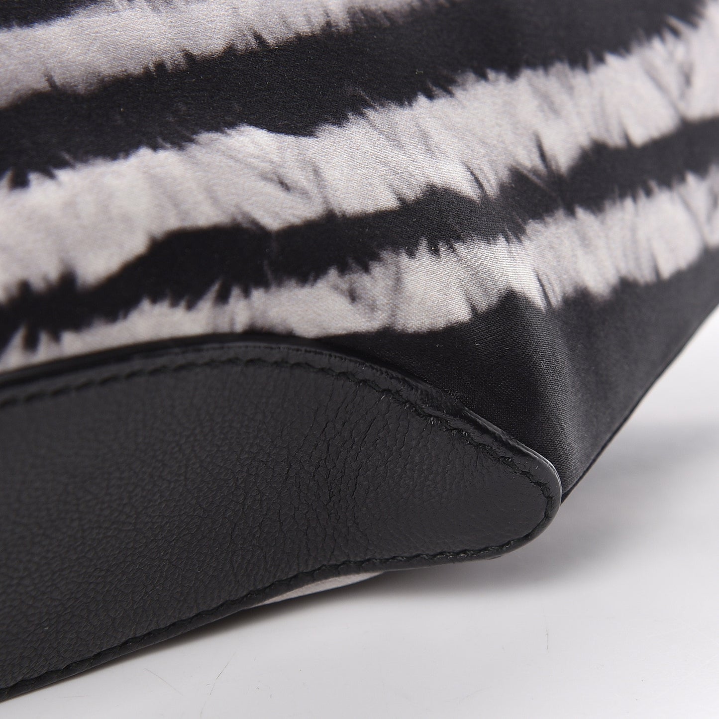 Silk Printed De Manta Clutch Red Black White
