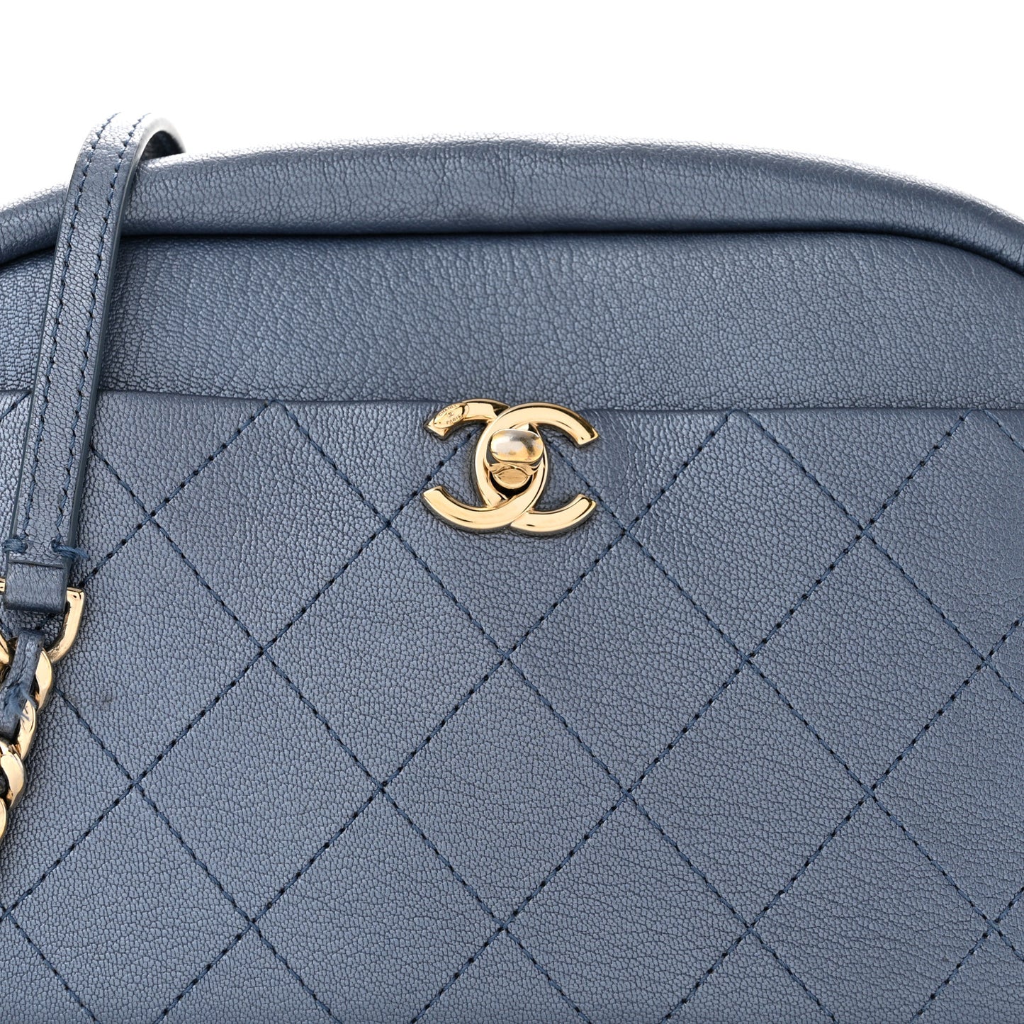 Metallic Goatskin Quilted Medium Casual Trip Camera Case Blue